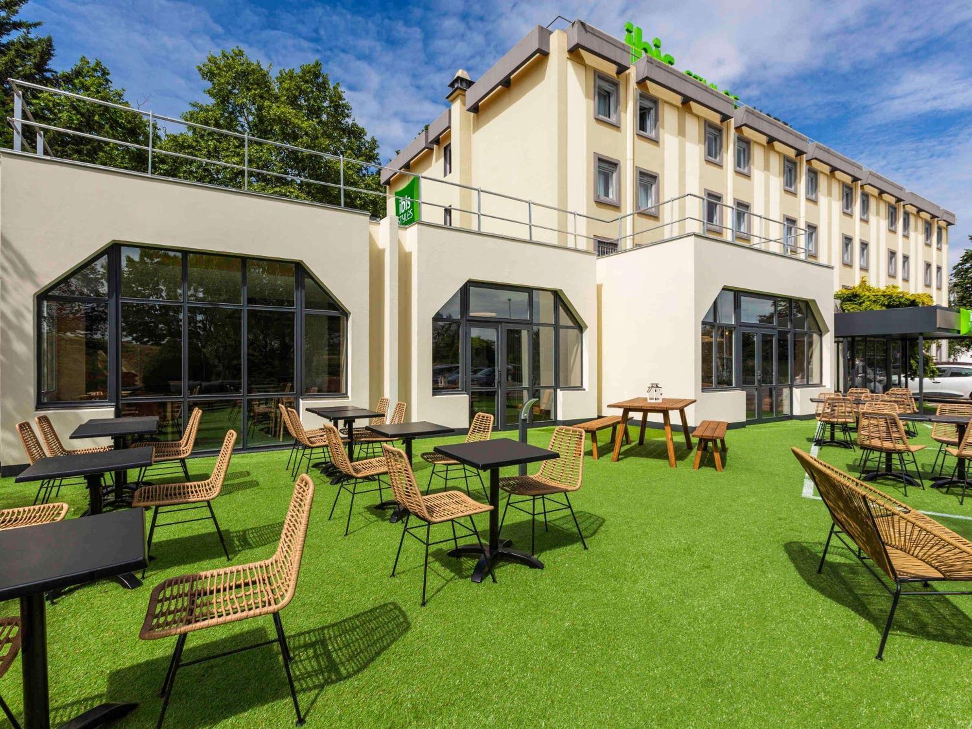 Hotel Ibis Styles Bobigny Centre Préfecture Exterior foto