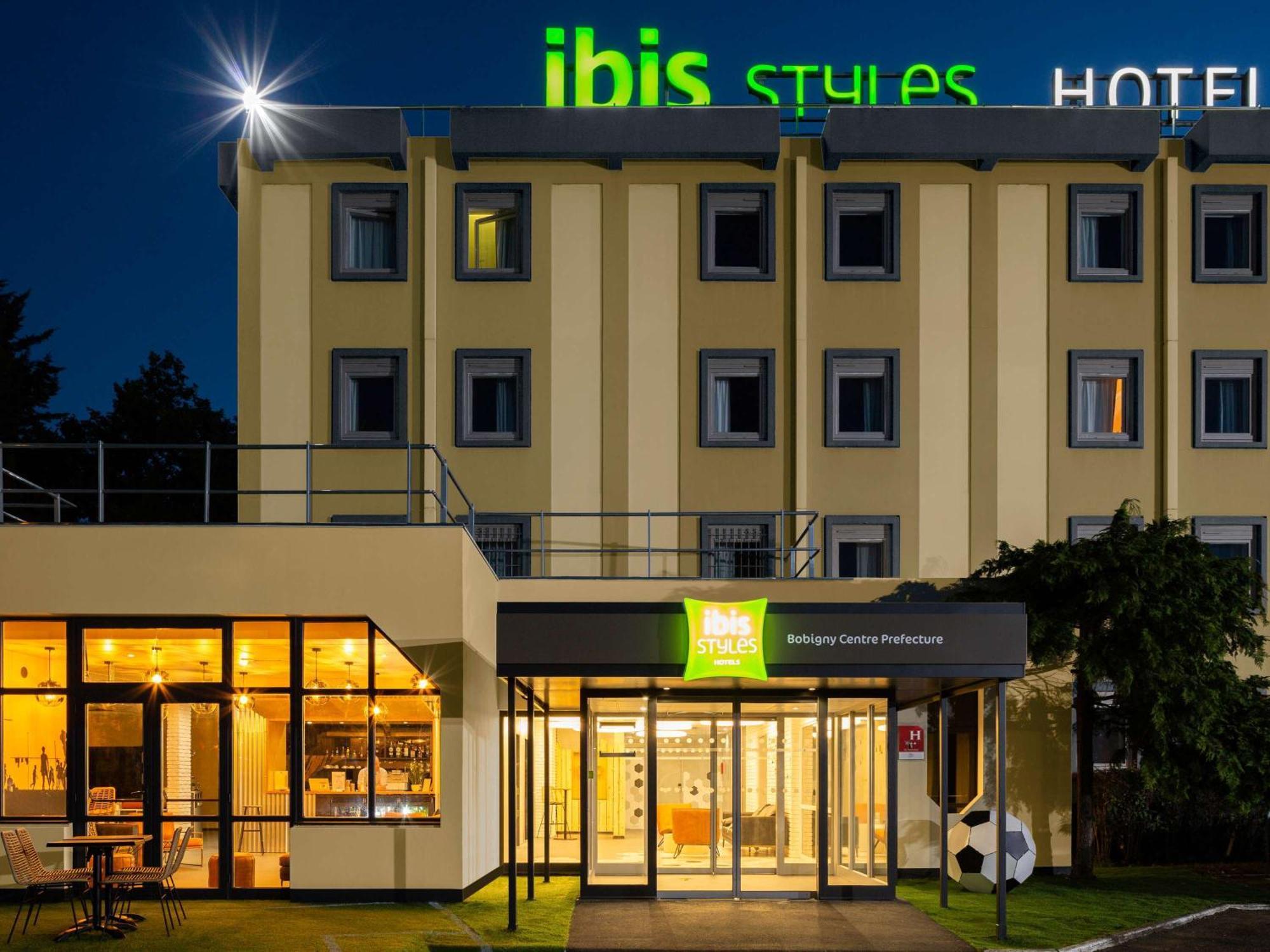 Hotel Ibis Styles Bobigny Centre Préfecture Exterior foto